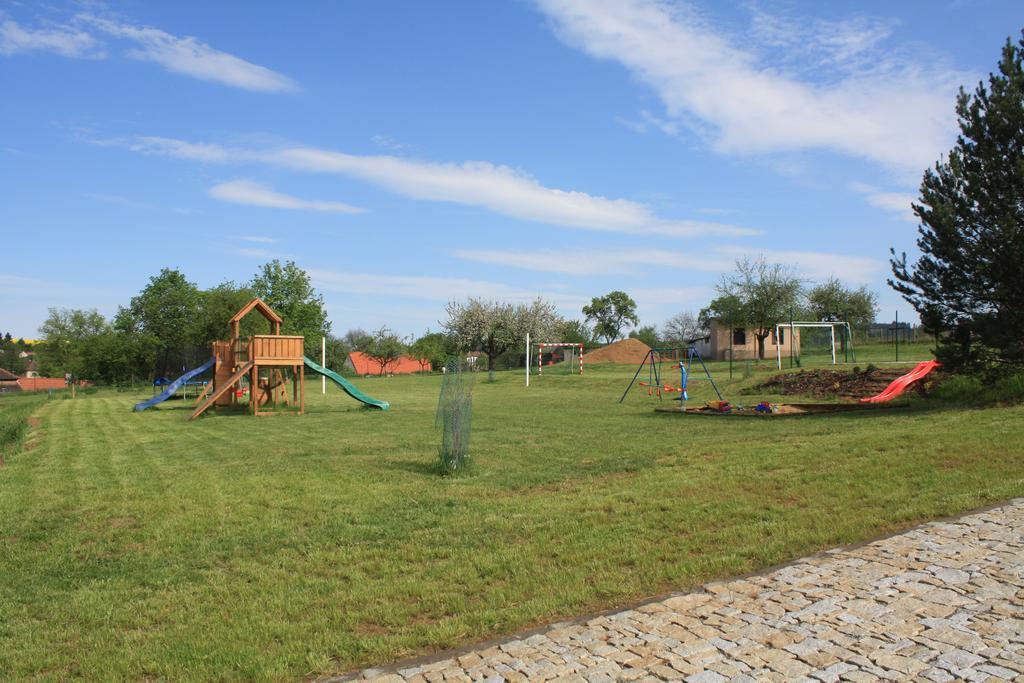 Penzion Rota Pisecne Exterior photo